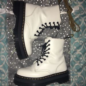 DM White Jadon 🎀 Open to TRADE